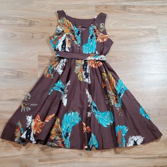 🔹️Wallis Brown Feather Print Belted Sleeveless Dress Size 12 - Picture 2 of 10